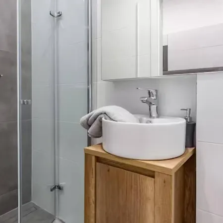 Kawalerka W Srodmiesciu 23 公寓 *